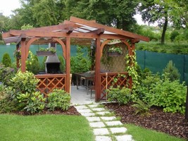 Tak�e nyn� se mohou s radost� kochat sv�m dom�c�m arboretem i t�eba p�i poklidn�m posezen� pod pergolou.